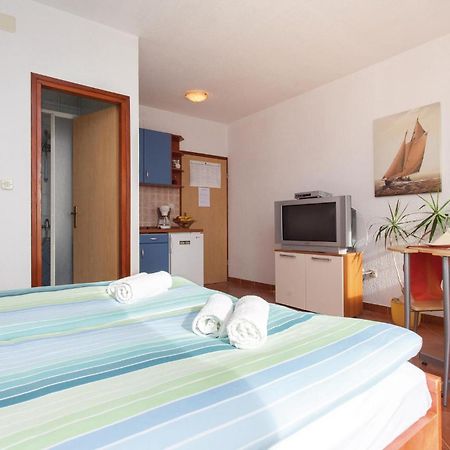 Stunning Apartment In Kornic With House Sea View Экстерьер фото