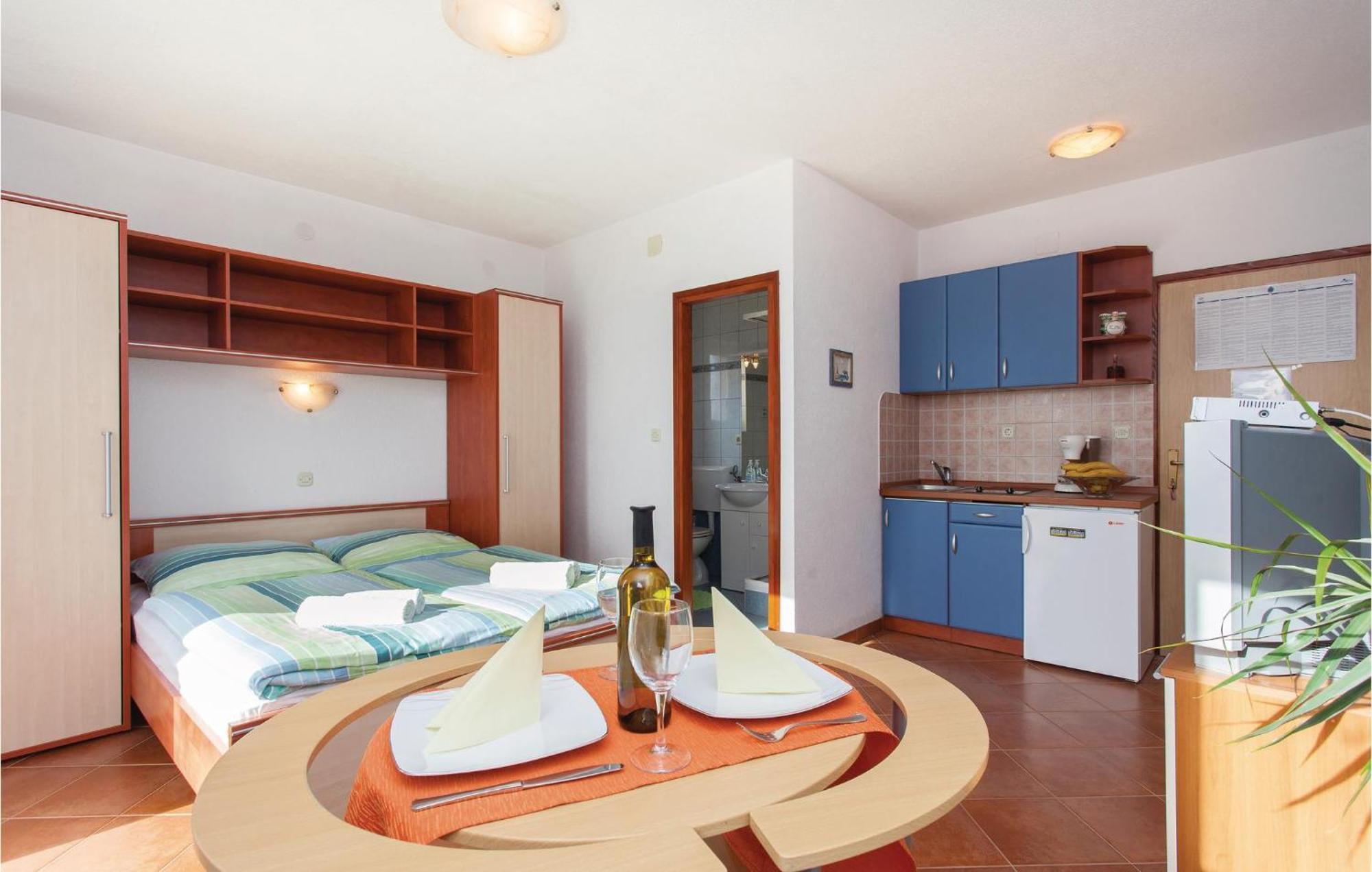 Stunning Apartment In Kornic With House Sea View Экстерьер фото